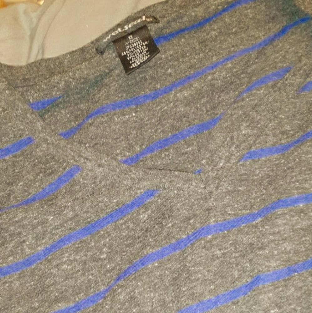 Wetseal striped blue and grey v neck